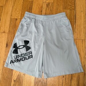 UNDER ARMOUR boys size Large basketball shorts